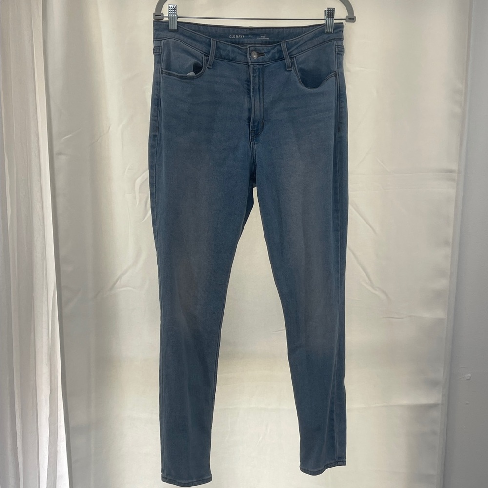 Old Navy Women's Skinny Jeans in Blue